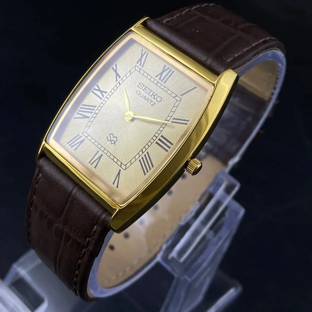 Vintage Style Seiko Quartz Mens Gold Watch & Black accents W/ Leather Strap